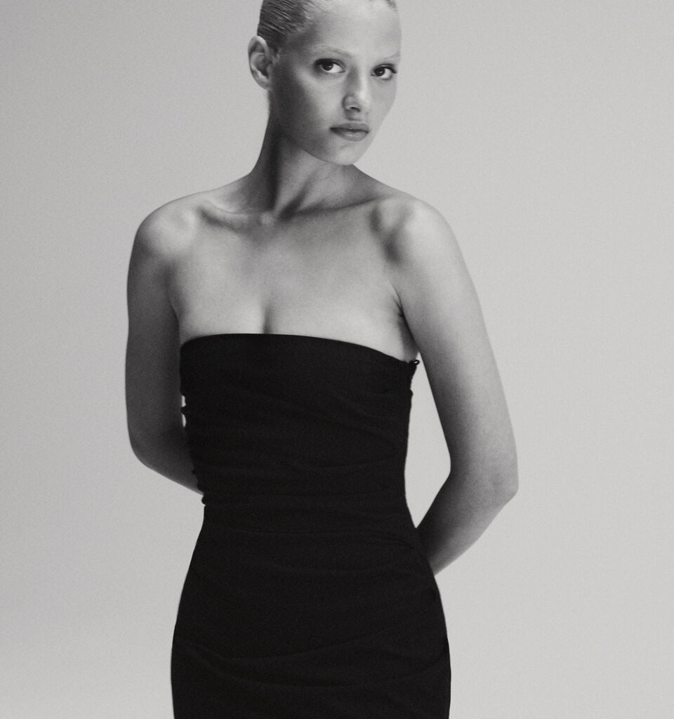 Slim fit dress with rouching - women's midi dresses - Black | Sisley image number 7